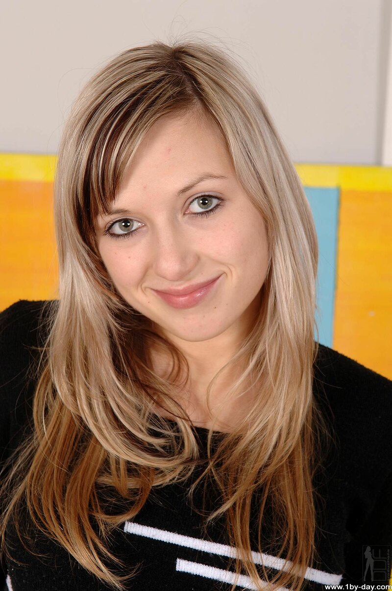 Мила, 19 лет, 0 размер груди